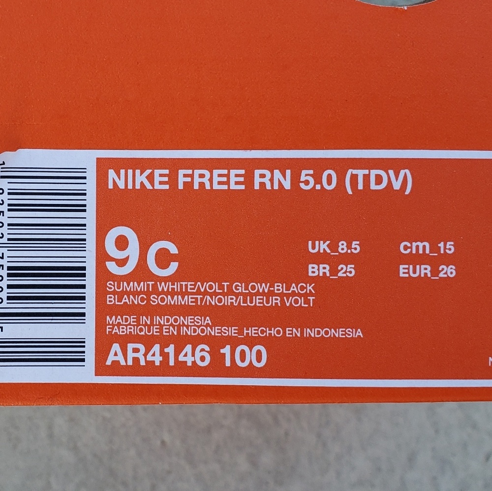 NIKE FREE RN Kids Size 9 C NEW - Picture 6 of 6